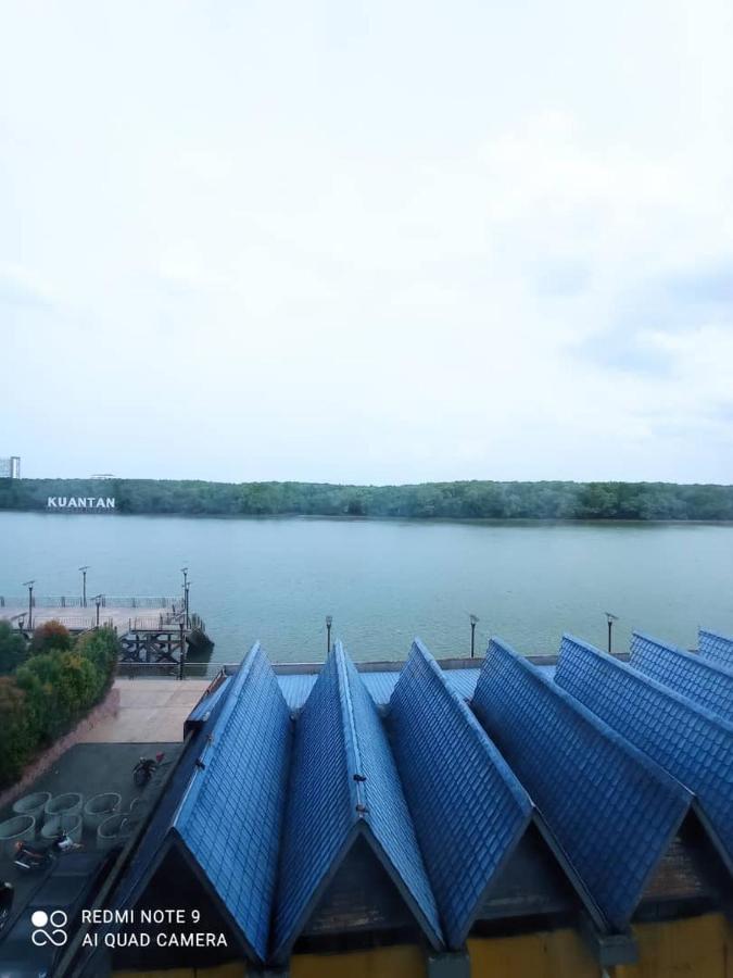 The Riverbank Hotel Kuantan Exterior photo